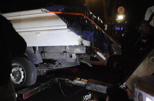La camioneta Hyundai con doble fondo que volcó el lunes en Río San Joaquín, a la altura de la colonia Lomas de Sotelo, transportaba 477 tabiques de cocaína