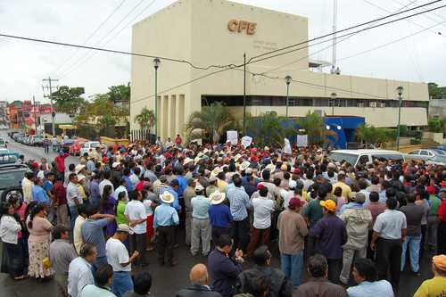 Protesta en febrero de 2020 en Villahermosa, Tabasco, contra la altas tarifas eléctricas en la entidad.