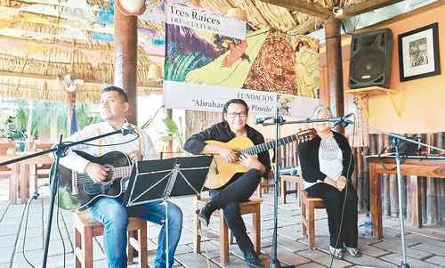 Lenguas indígenas de Oaxaca, vivas en Tres culturas, tres raíces