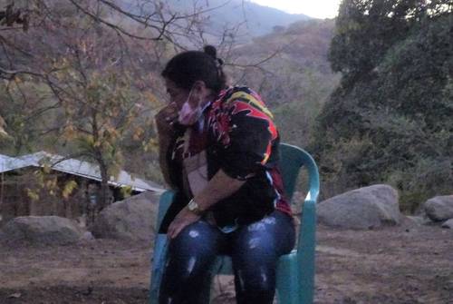 Elvira García Silva relató que hombres armados secuestraron a su esposo y a su hijo el 16 de octubre de 2020 en la comunidad de El Perro, municipio de Coyuca de Catalán, Guerrero, y hasta ahora se desconoce su paradero.