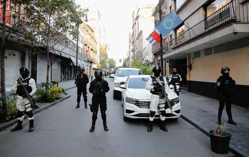 Las autoridades cerraron la calle durante el despliegue policiaco en esa zona del Centro.