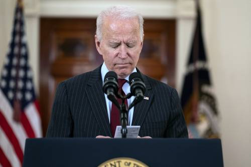 En un mensaje ayer en la Casa Blanca, el presidente Joe Biden dio a conocer que la cifra de estadunidenses muertos a causa de la pandemia superó ya medio millón.