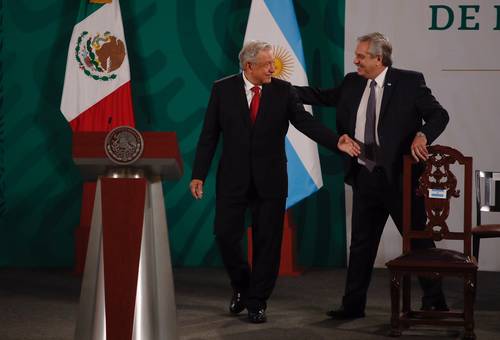El presidente Andrés Manuel López Obrador y su homólogo de Argentina, Alberto Fernández, ayer en Palacio Nacional.