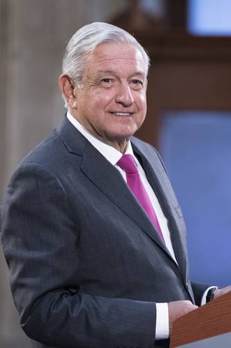 El presidente aclaró que su promesa no fue bajar tarifas eléctricas.