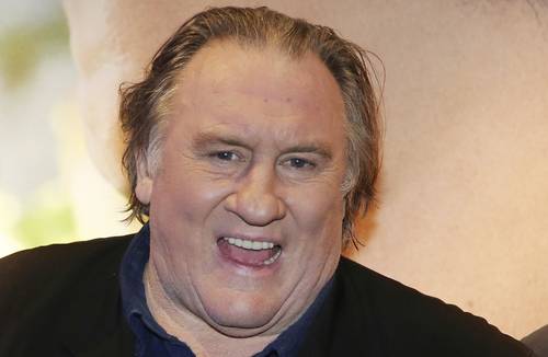 El actor francés Gérard Depardieu recibió cargos preliminares de violación y agresión sexual el 16 de diciembre de 2020, sin que fuera detenido, señaló la oficina del fiscal de París.