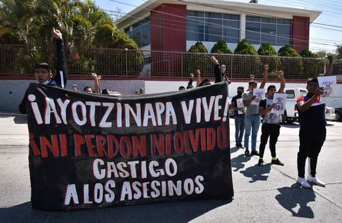 Mitin en Chilpancingo a 77 meses de la desaparición de los normalistas.