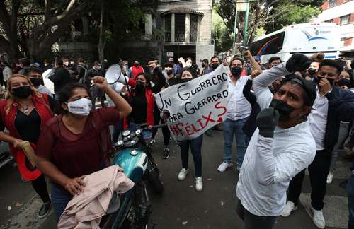 Morena ha celebrado ejercicios de opinión a sus bases para seleccionar candidatos. En la foto una movilización en diciembre pasado.