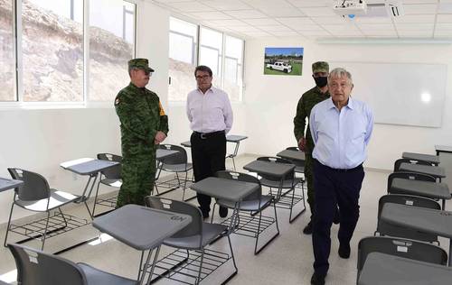 El Presidente inauguró en Jerez un cuartel de la Guardia Nacional.