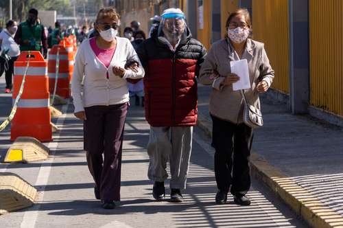 Expertos: México envejece rápido; 12 de cada 100 habitantes tienen más de 65