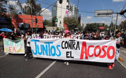 Marcha de estudiantes de la UNAM para protestar contra maestros acosadores, en 2019.