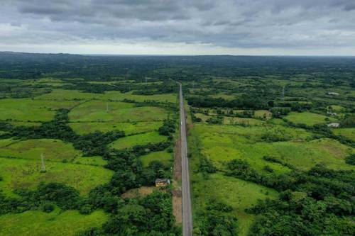 El gobierno federal concluyó la construcción de dos obras que serán clave para el Corredor Interoceánico del Istmo de Tehuantepec: la ampliación del muelle de 130 metros y el acceso carretero en el puerto de Coatzacoalcos, en Veracruz.