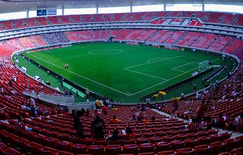 Las Chivas abrirán su estadio para el clásico contra América del 14 de marzo, con 25 por ciento de aforo .