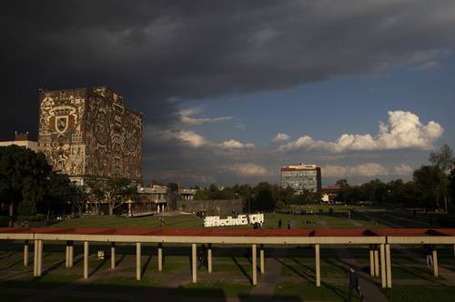 La casa de estudios suspendió la prueba que se aplicaría del 20 de febrero al 9 de marzo.