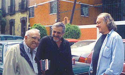 Entre los cientos de hechos registrados en terrenos choperos, está la filmación de escenas de Cobrador, película de Jaime Leduc, quien aparece entre Carlos Monsiváis y Ángel Goded.