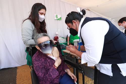Este lunes la alcaldía Miguel Hidalgo abrirá la tercera fase del proceso de inmunización para adultos mayores en la capital.