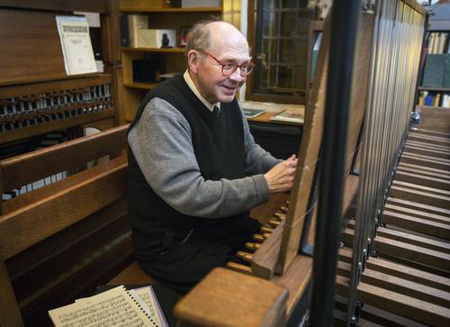 Samuel Hammond dedicó más de cinco décadas a tocar el instrumento de campanas en la torre de la institución.