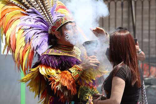 LOS RITUALES DEL CAOS. En calles del Centro Histórico de la capital se recobran cada día más las actividades cotidianas, pese al semáforo epidemiológico naranja.