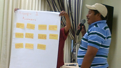 Pescador de camarón de Campeche en taller. INAPESCA