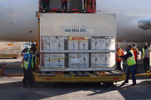 Ayer arribó el duodécimo cargamento de Pfizer, con 487 mil 500 vacunas, en el avión CVG 952 TEA procedente de Bruselas.