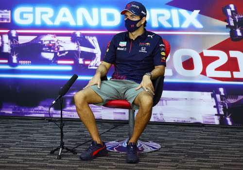 En conferencia de prensa, el piloto tapatío destacó el trabajo con el equipo y se dijo listo para los primeros ensayos del Gran Premio de Baréin.