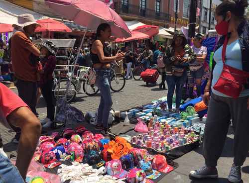 Pareciera que el Centro Histórico ya es zona libre de virus.