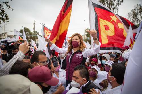 Marina del Pilar Ávila, candidata de la coalición Juntos Haremos Historia por Baja California, inició su campaña en campos agrícolas del municipio de San Quintín, la región más pobre del estado, donde 90 por ciento de los votantes son migrantes de Oaxaca que llegaron a la entidad como jornaleros y con el tiempo se fueron estableciendo.