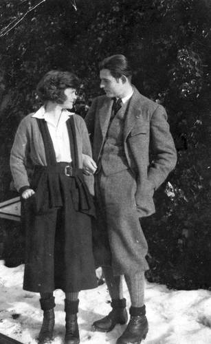  En la imagen, con su primera esposa Hadley, en Chamby, Suiza, en 1922. Foto Ap