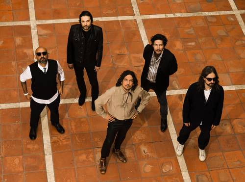 Sonidos de Karmática Resonancia nuevo material de Zoé.