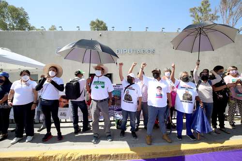 Integrantes del Movimiento por Nuestros Desaparecidos en México expresaron ayer en la Cámara de Diputados las preocupaciones de familiares de personas desaparecidas y víctimas por la nueva Ley de la FGR.
