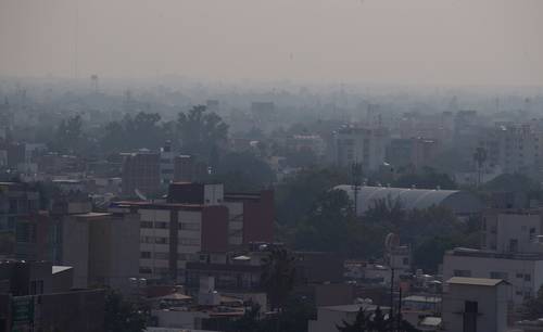 Las malas condiciones atmosféricas y el regreso al trabajo presencial al 20 por ciento habrían contribuido al incremento de los índices de contaminación por ozono en la capital.