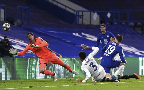 Con su gol, Mason Mount (19) selló ayer la victoria 2-0 de los ingleses y enfiló al equipo a la final del torneo europeo.