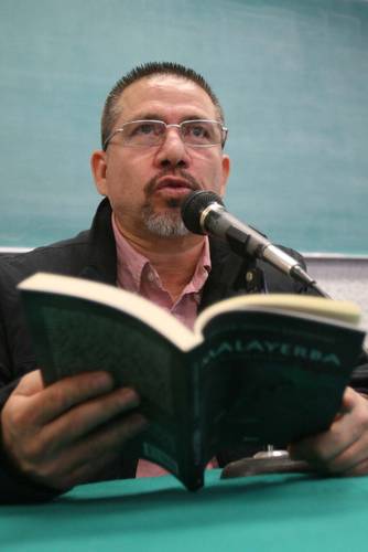Javier Valdez en una conversación sobre sus libros en el Centro de Formación Policial, el 25 de febrero de 2010.