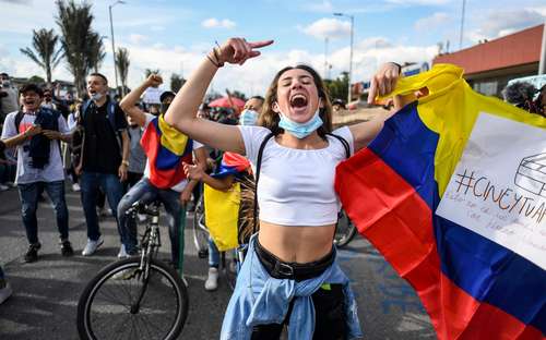 Protesta contra las políticas económicas del presidente Iván Duque, ayer en Bogotá.