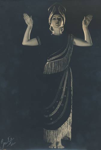 El cinefotógrafo retrató a los intelectuales, actores, actrices y bailarinas más renombrados de la época, como Xenia Zarina, a quien Martínez Solares captó con su lente en 1933.