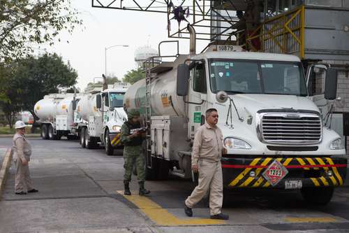 En lo que resta de la actual administración, Pemex deberá erogar para el pago de deuda alrededor de 40 mil millones de dólares de un pasivo total de la petrolera de 114 mil millones.