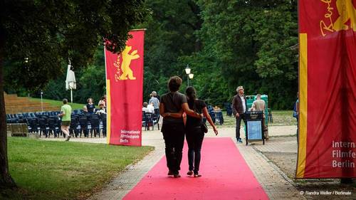 Los organizadores del Festival Internacional de Cine de Berlín reiteraron su plan de llevar a cabo proyecciones al aire libre, abiertas al público en junio próximo.