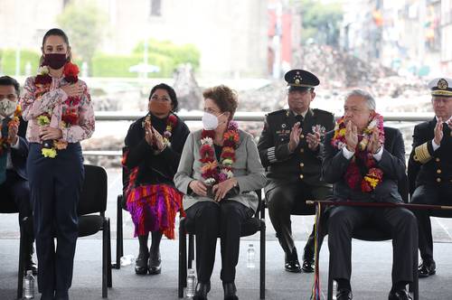 La jefa de Gobierno, Claudia Sheinbaum Pardo, fue la anfitriona en la ceremonia por los 700 años de la fundación de México-Tenochtitlan en el museo del Templo Mayor. La acompañaron el presidente Andrés Manuel López Obrador y la ex presidenta de Brasil Dilma Rousseff.