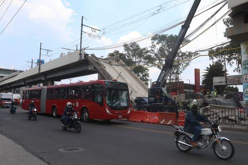 El Gobierno de la Ciudad de México realiza pruebas operativas con unidades del Metrobús sobre avenida Tláhuac, con la finalidad de incorporarlo como transporte alternativo a la línea 12 del Metro, de la estación Atlalico a Tláhuac, debido a la suspensión del servicio.