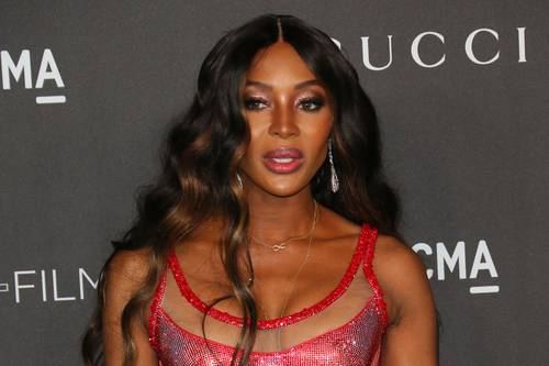 Naomi Campbell anunció que ha sido madre a los 50 años.