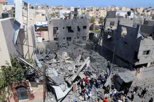 Devastación en el sur de la franja de Gaza por los bombardeos de Israel.