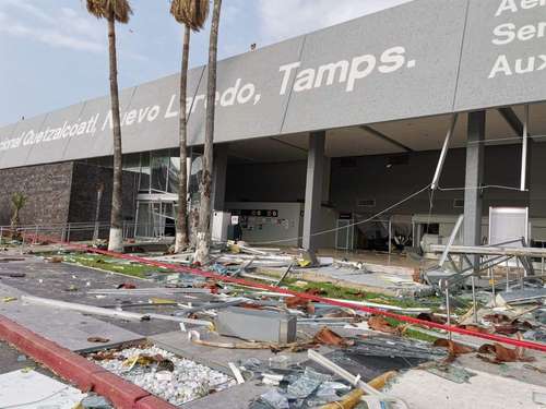 La terminal aérea de Nuevo Laredo, Tamaulipas, permanecerá cerrada por los estragos que causó la tormenta del lunes en su infraestructura y la torre de control.