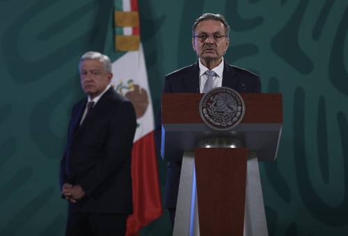 Octavio Romero Oropeza, director general de Pemex, durante la conferencia matutina del presidente López Obrador.