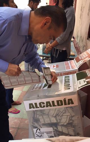Los principales hechos constitutivos de presuntos delitos electorales detectados son la compra del voto y el empleo indebido del erario en campañas proselitistas. En la imagen, la jornada electoral de 2018.