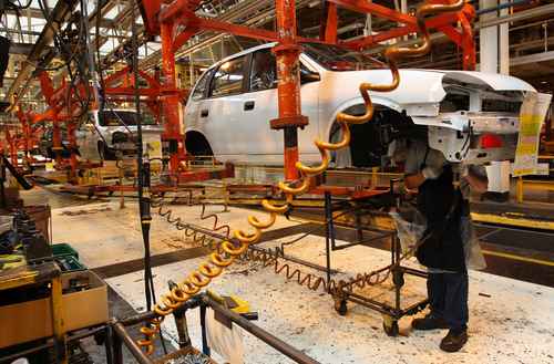 Línea de producción de vehículos ligeros de General Motors en Coahuila.