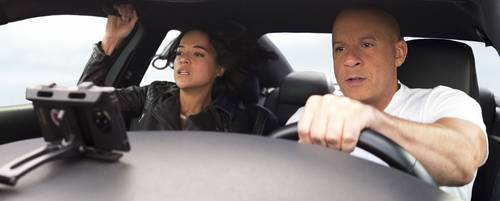 Fotograma de la novena entrega de Fast and Furious (F9). En la imagen Vin Diesel y Michelle Rodriguez.