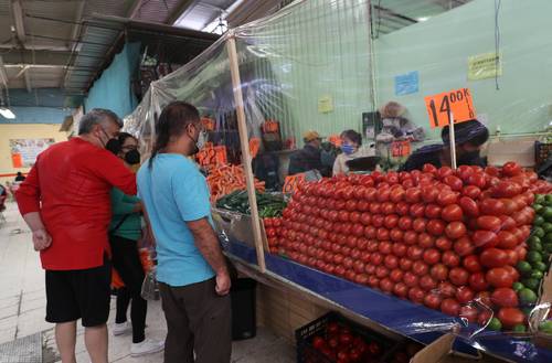  En los primeros días de junio hubo presiones en los precios de productos agropecuarios. Foto Yazmín Ortega Cortés