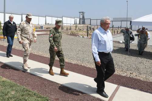 López Obrador inauguró ayer las instalaciones de la Guardia Nacional en Playas de Rosarito.