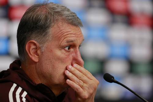 El seleccionador Gerardo Martino considera difícil cargar la etiqueta de favorito endilgada al Tri en la Copa Oro.