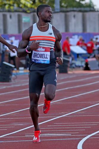 El estadunidense Trayvon Bromell, el hombre por ahora más rápido de 2021 (9.77 segundos), ganó sin brillar los 100 metros de la reunión de Gateshead (Inglaterra), de la Liga de Diamante de atletismo, con tiempo de 9.98, y mejoró así el quinto puesto obtenido la semana anterior en Mónaco.