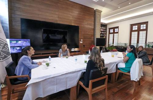  Las morenistas en su reunión de trabajo. Foto La Jornada
